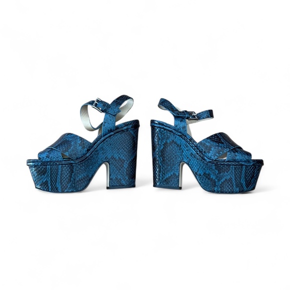 NWOT Michael Kors  Platform Heel Blue Snake Skin Embossed Leather Sz 5.5 - Picture 1 of 7